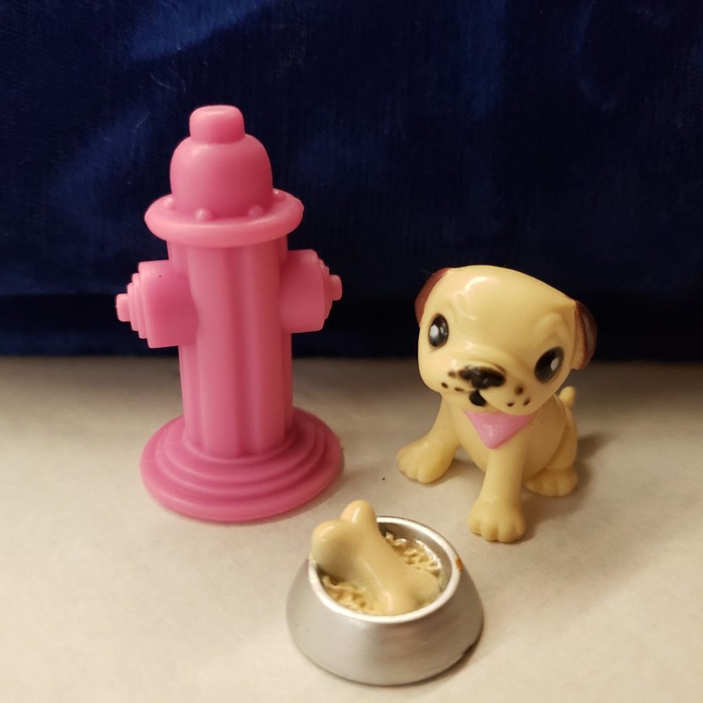 FINALE PRICE! Retro LPS Littlest Pet Shop puppy with bone fire hydrant set